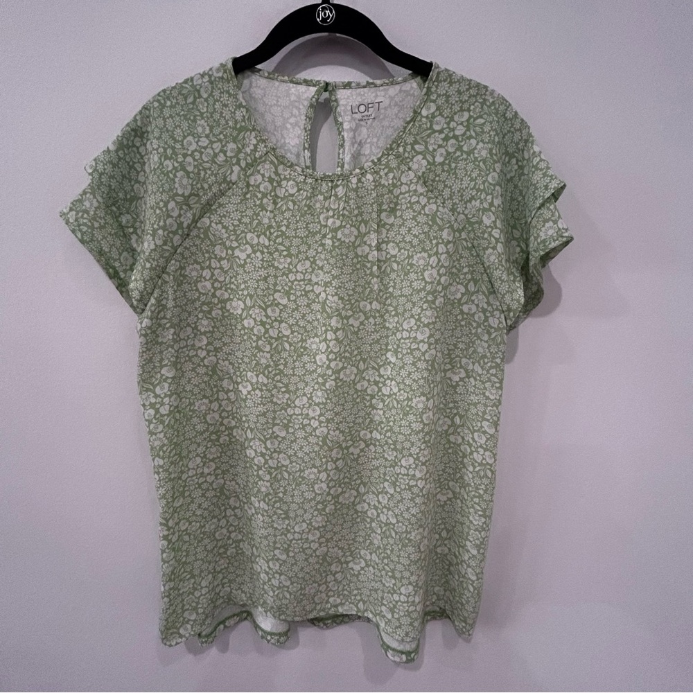 LOFT Outlet High Low Flutter Sleeve Floral Blouse Size S